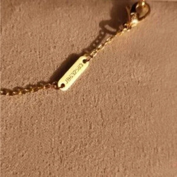 Van Cleef & Arpels Gold Pendant Necklace